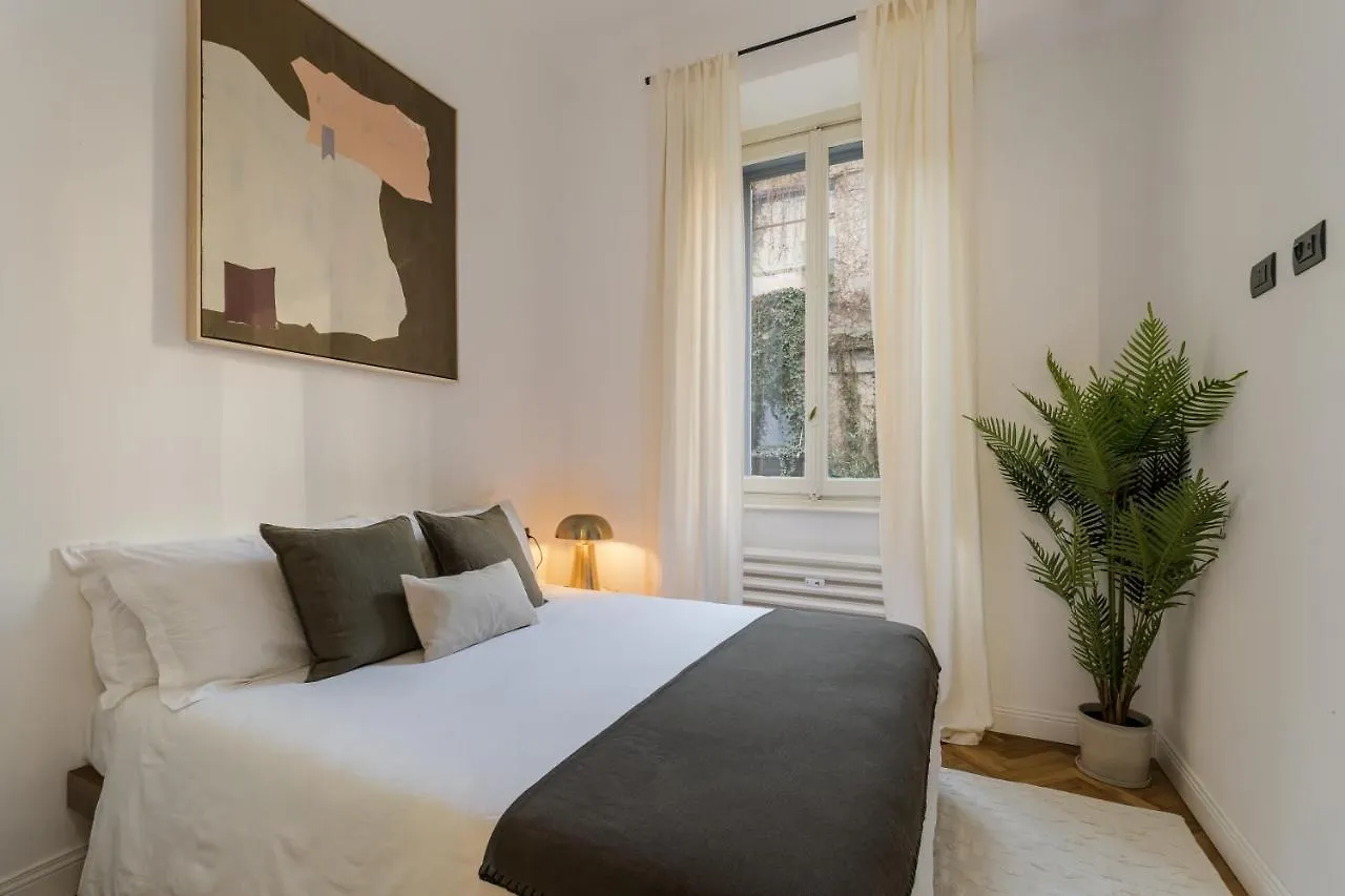 Casa Unica Milano - Elegant Apartment With Balcony - Centrale 1