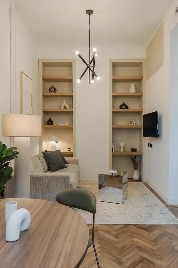 Casa Unica Milano - Elegant Apartment With Balcony - Centrale 1